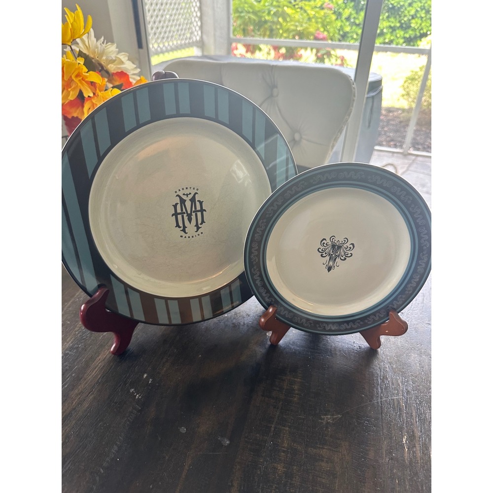 Disney Haunted Mansion 2 Piece Plate Set Dinner Salad Stoneware 2023 VGUC